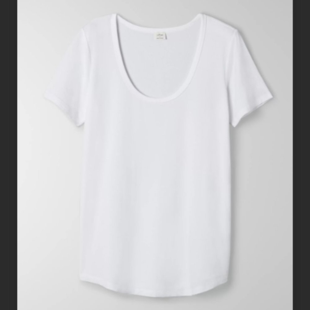 Wilfred Chablis White Scoop-neck t-shirt - NWT